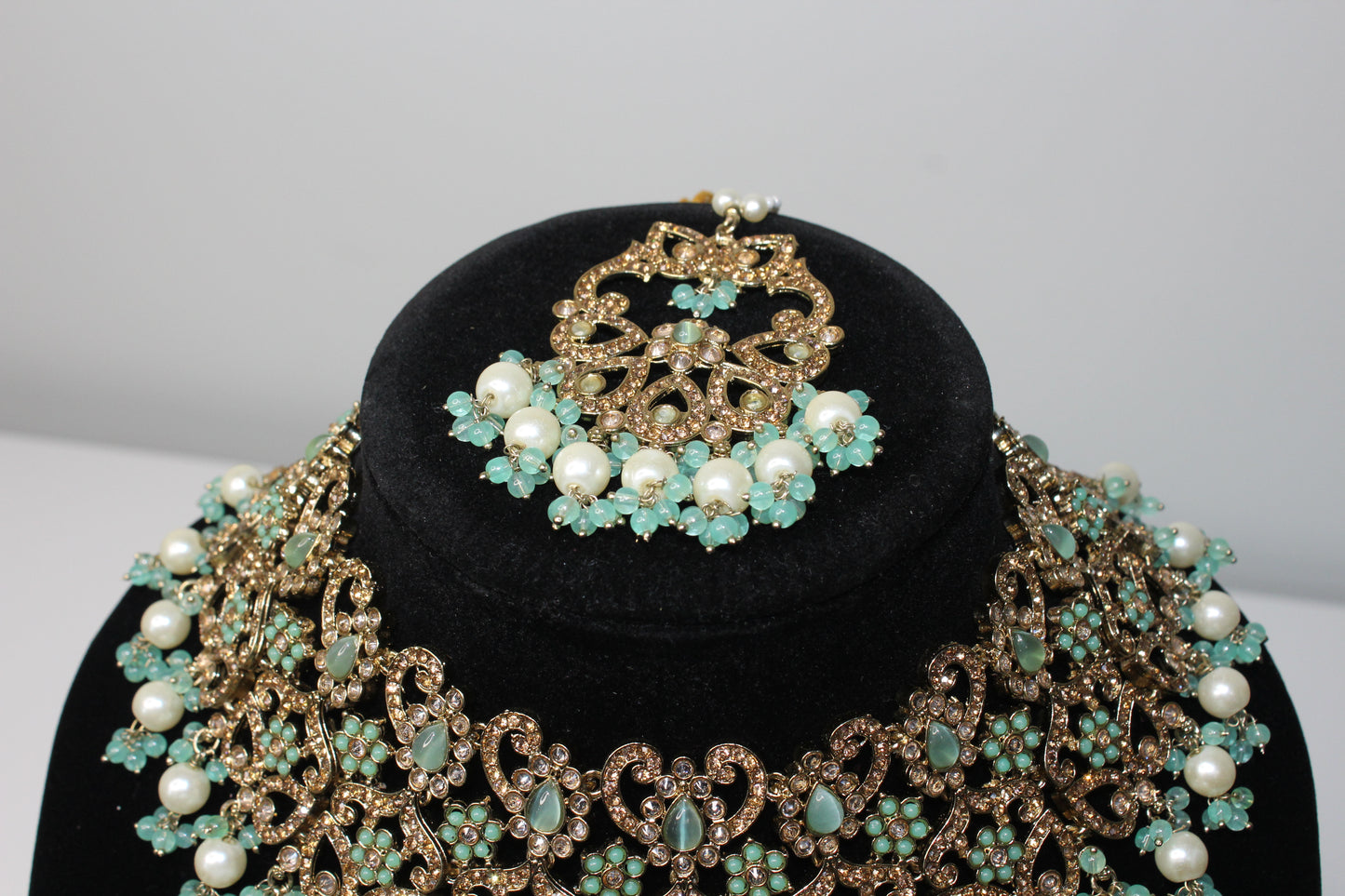 Enchanting Embrace Set - Mint