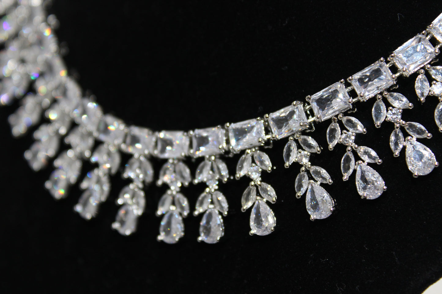 Lumina Royale American Diamond Set - Silver