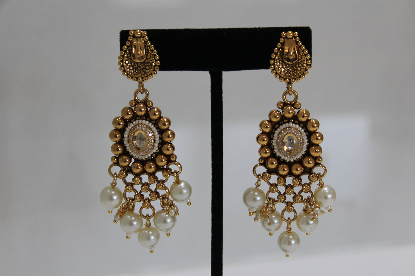 Rajwada Heirloom Pearl Set - White