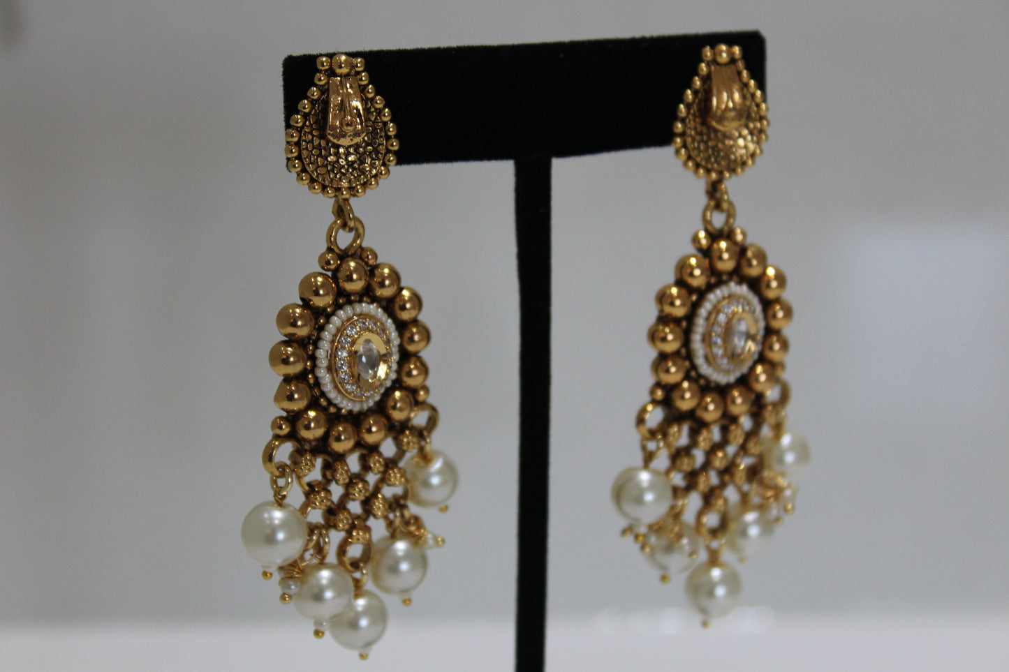 Rajwada Heirloom Pearl Set - White