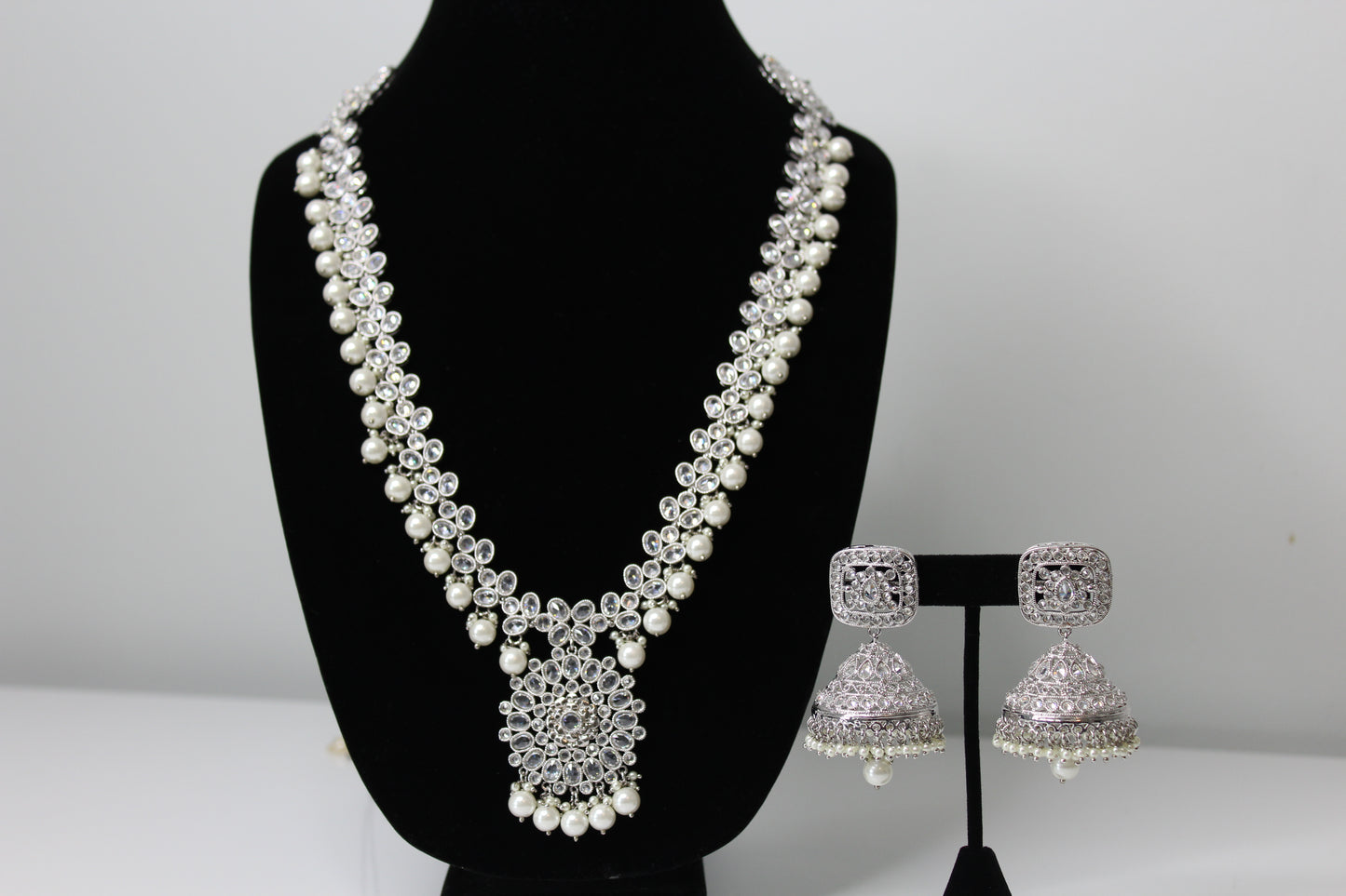 Sleek Silver Necklace Set