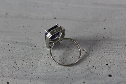 Gemstone Horizon Ring