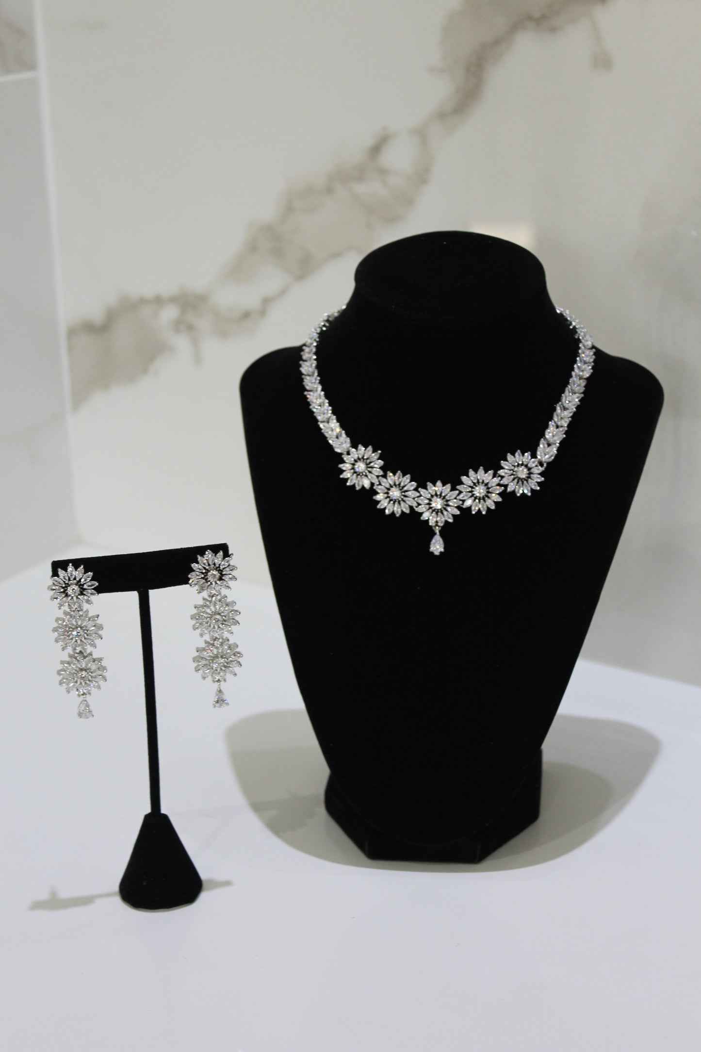 Flora American Diamond Set - Silver