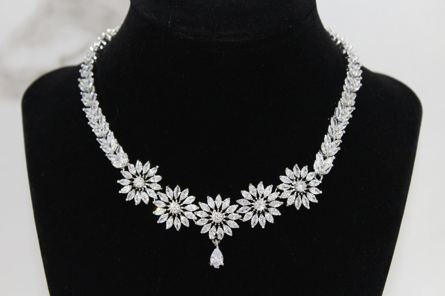 Flora American Diamond Set - Silver