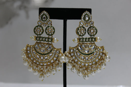 Maharani Pearl Tikka Set