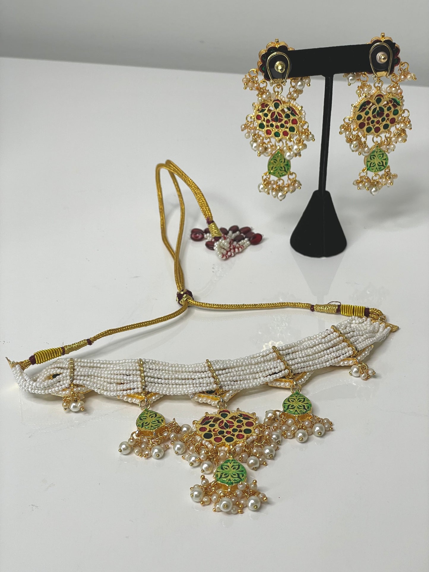 Pachi Kundan Glam Choker Set